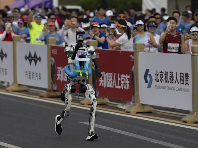 U Pekingu održan polumaraton robota; Pobjednik brži od trenutnog svjetskog rekorda (VIDEO)