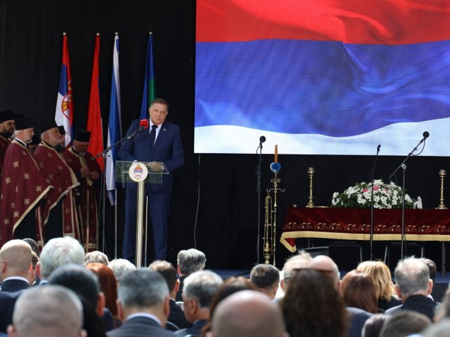 Dodik u Donjoj Gradini: Ovdje nema mjesta politici, ovo je istina (VIDEO)