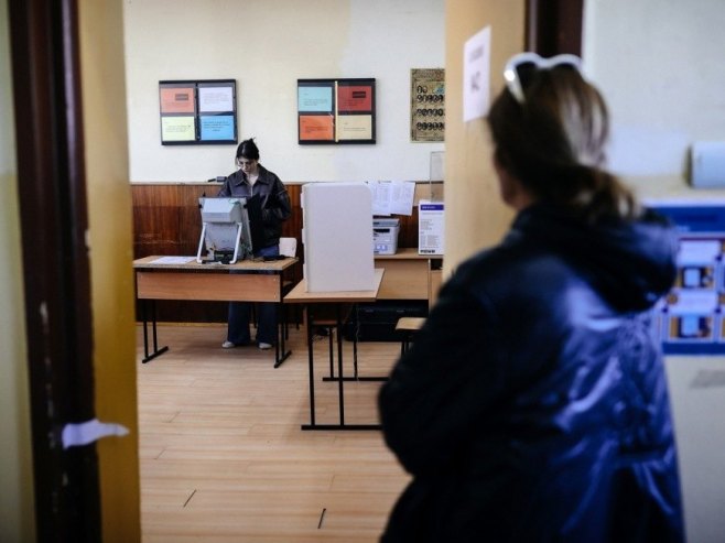 Stranka Rumena Radeva u prednosti sa 37,5 odsto glasova