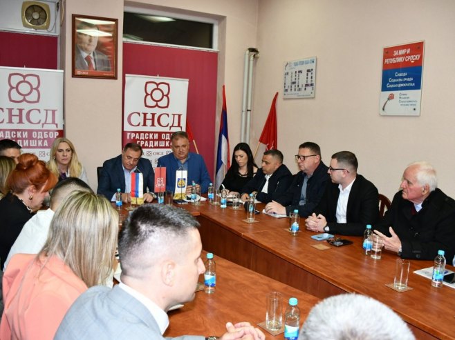 Dodik i Cvijanović u Gradišci - Foto: RTRS