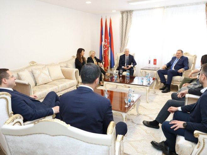 UŽIVO - Konferencija za novinare nakon sastanka delegacija SNSD-a i HDZ-a