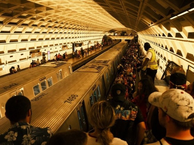 Najmanje 11 ljudi povrijeđeno u nezgodi u metrou u Vašingtonu