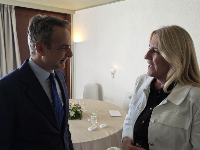 Cvijanović na marginama foruma u Delfima sa predsjednikom Vlade Grčke