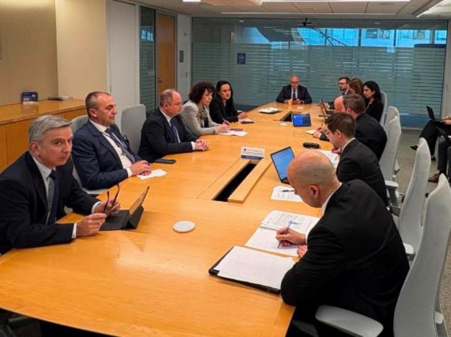 Pohvaljeni uspjesi Srpske na međunarodnom tržištu kapitala