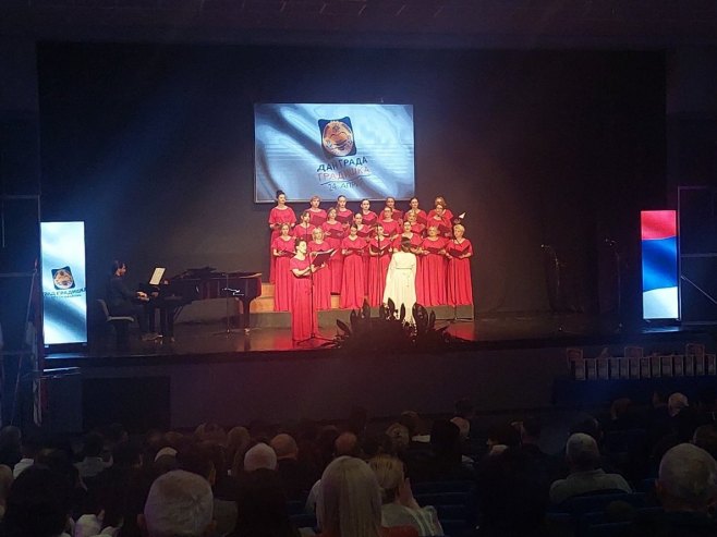 Svečana akademija povodom Dana grada Gradiška, povelja uručena Arlovu i Slijepčeviću