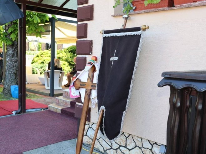 U Mrčevcima sahranjena majka Milorada Dodika