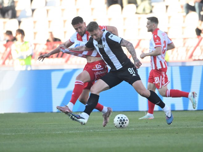 Fudbaleri Zvezde savladali Partizan u 179. derbiju i osvojili devetu uzastopnu titulu