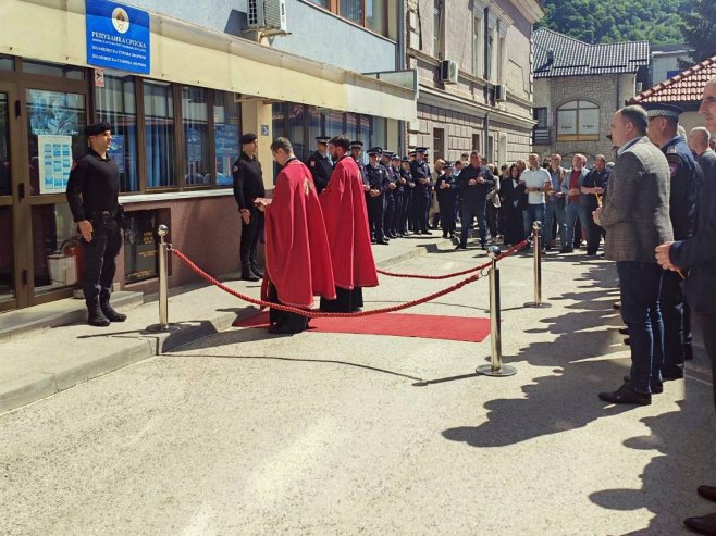 U Zvorniku odata počast policajcu Draganu Đuriću, ubijenom u terorističkom napadu