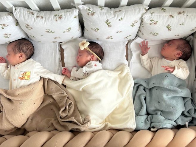 Ignjatovićeva posjetila trojke porodice Vujnić u Šipovu (FOTO)