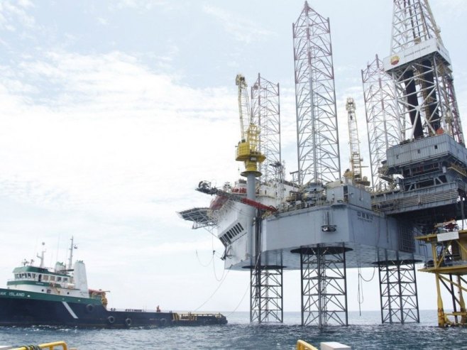 Nafta Brent skuplja, u fokusu odluka Feda i zarade tehnoloških kompanija