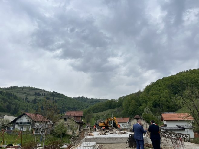Počelo betoniranje nosača i ploče na novom mostu u Šipragama (FOTO)