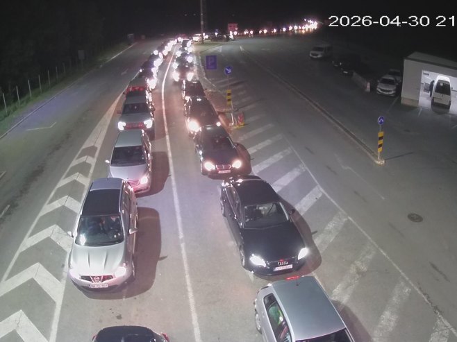 Gužve na prelazima pred prvomajske praznike