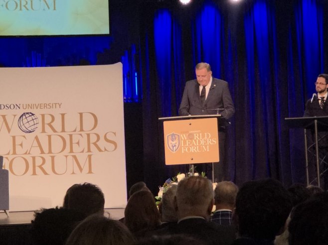 Obraćanje Dodika na DŽadson Univerzitetu: Nagradu posvećujem svojoj majci, srpskom narodu i Srpskoj (FOTO/VIDEO)