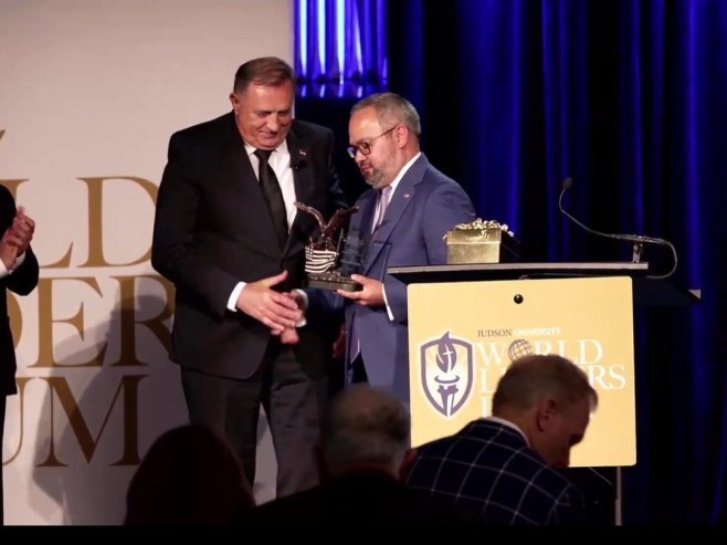Dodiku uručeno prestižno priznanje Univerziteta DŽadson (VIDEO)