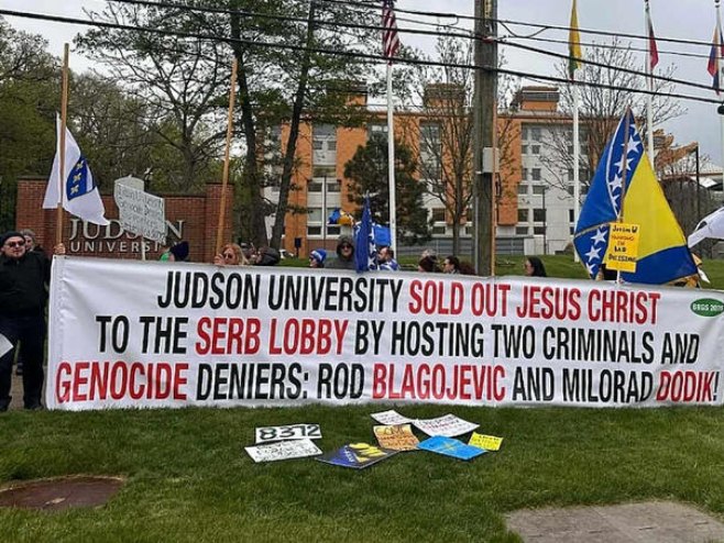 Frustracija iz Sarajeva dosegla Ilinois: Bošnjaci protestovali protiv dodjele nagrade Dodiku, ali nisu uspjeli da spriječe priznanje