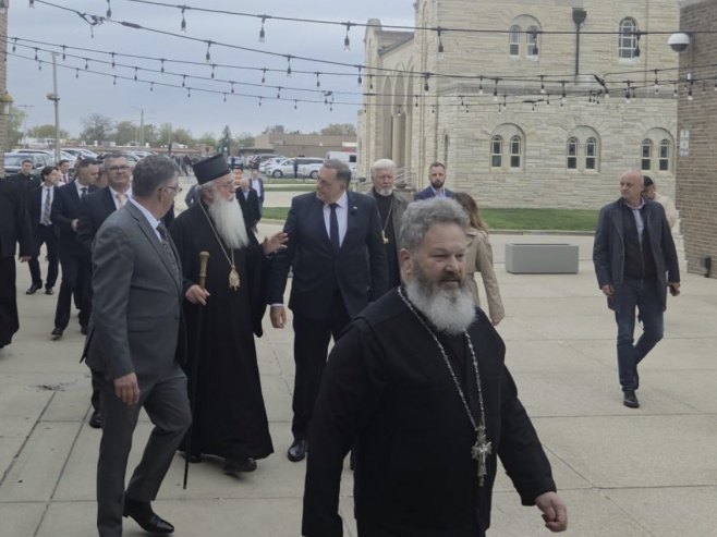 Dodik u Milvokiju posjetio Saborni hram Svetog Save i školu; Srpska je uvijek uz svoj narod, ma gdje on bio (FOTO)
