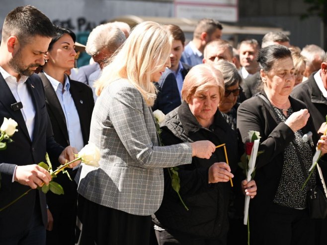 Cvijanović: Čuvamo sjećanje i zahtijevamo pravdu (FOTO)