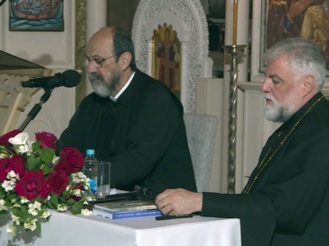 U Trebinju promovisana knjiga "Јedni drugima potrebni" mitropolita Grigorija