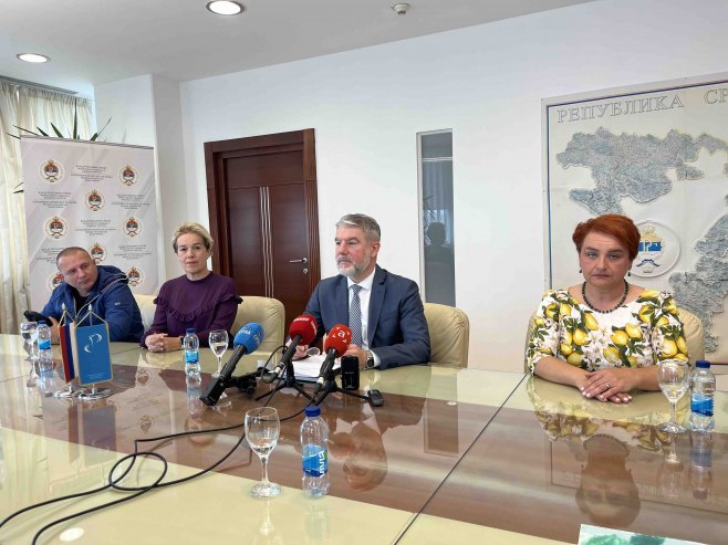 Sastanak o prijedlogu izmjena i dopuna Zakona koji se tiču roditelja-njegovatelja - 