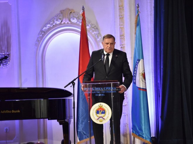 Dodik na komemoraciji Kusturiću: Veliki patriota koji će zauvijek biti u našim srcima