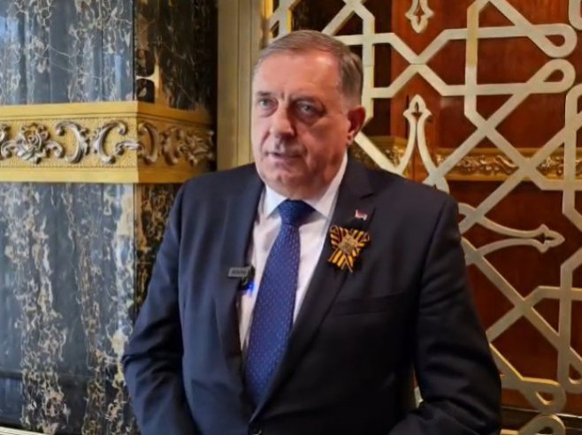 Dodik: Rusi i Srbi stradalnički narod koji neće dozvoliti reviziju istorije (VIDEO)