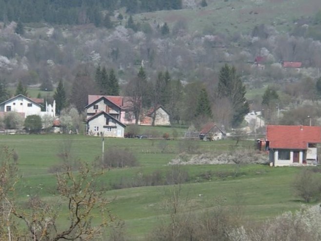 Mještani Bosanskog Petrovca zabrinuti - ne žele da opština bude lokacija centra za upravljanje otpadom (VIDEO)