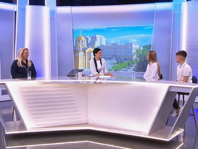 Đurđevdanski festival: 32 godine dobre muzike, prijateljstva i novih generacija talenata (VIDEO)