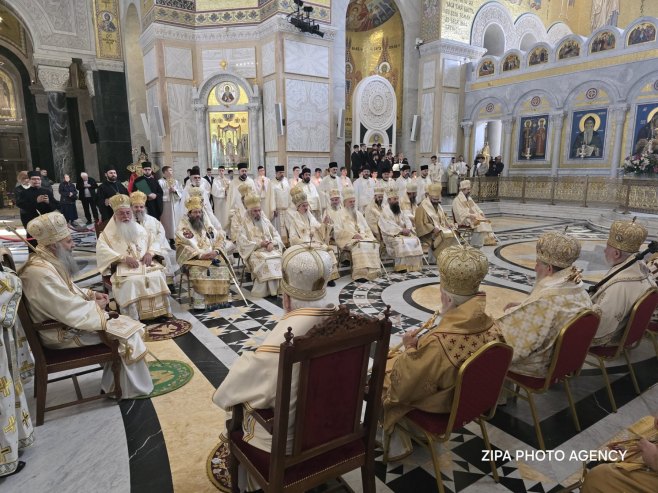 Liturgijom u Hramu Svetog Save počeo Sveti arhijerejski sabor