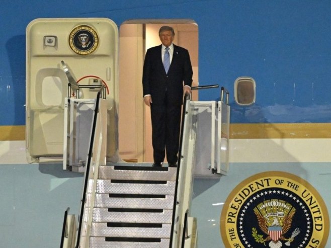 Tramp stigao u Peking (foto: EPA/XINHUA / Yue Yuewei CHINA OUT) - 