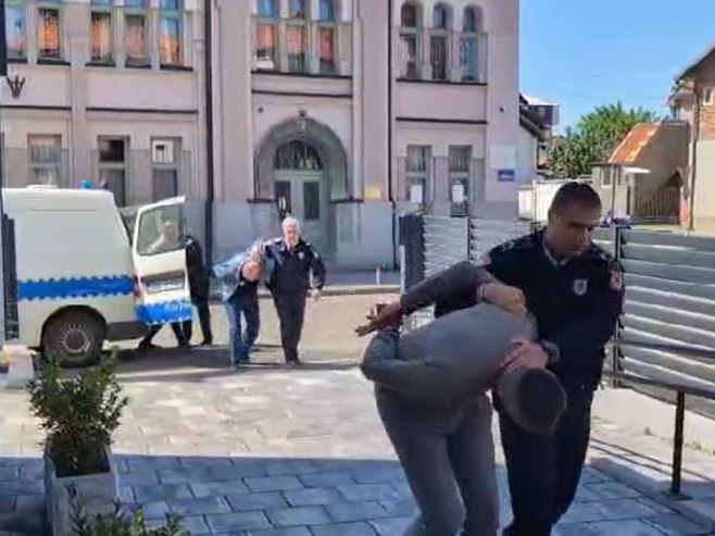 Pet lica zbog seksualnog iskorištavanja djece sprovedeno u Tužilaštvo u Bijeljini (VIDEO)