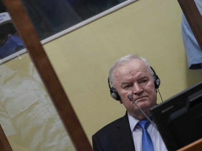 Mladić za RTRS: Stanje generala katastroflano, on umire vezan za krevet