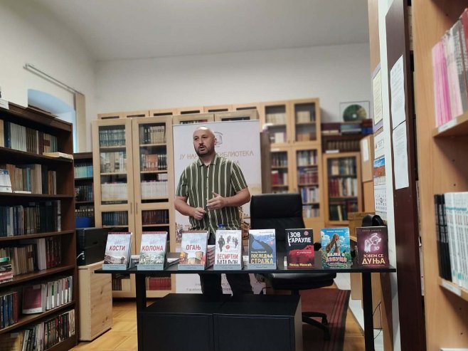 Predstavljen roman "Oganj", autora Nenada Milkića