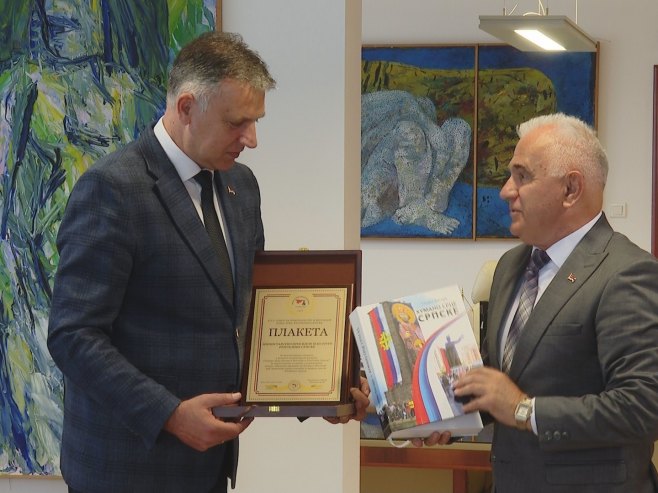 Golubović-Arlov: Senzibilitet i osnaživanje dodatne saradnje djece sa KiM i iz Srpske (FOTO)