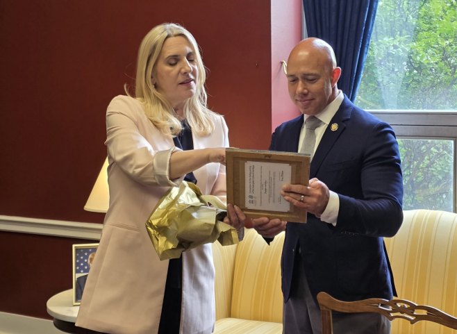 Cvijanović u SAD-u Mastu ukazala na posljedice neustavnog  djelovanja neizabranog stranca