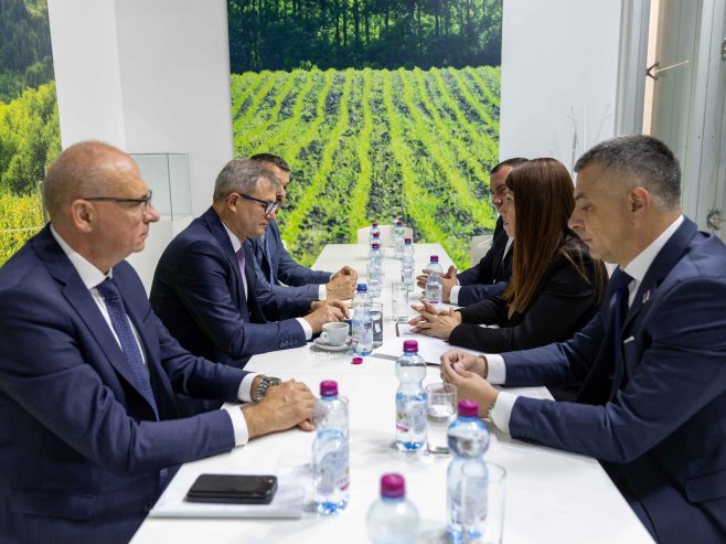 Kuzmićeva i Glamočić o jačanju prehrambenog suvereniteta Srbije i Republike Srpske