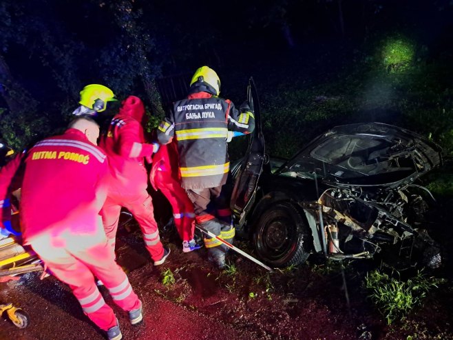 Banjaluka: Saobraćajna nezgoda u Karanovcu, intervenisali vatrogasci