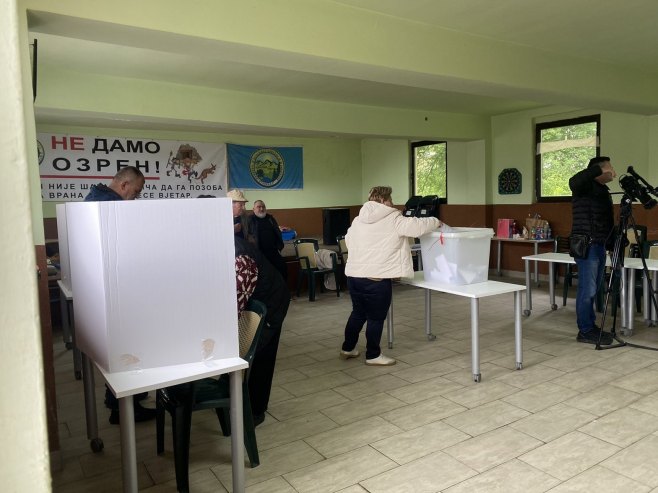Petrovo: Izlaznost na referendumu do 10 časova 11,8 odsto
