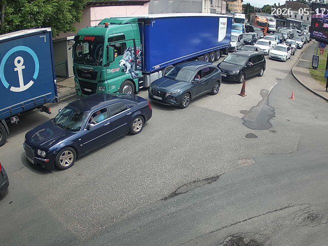 Gužva na prelazima prema Hrvatskoj