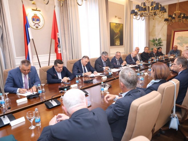 Dodik: Nikada se nećemo moći dovoljno odužiti borcima Vojske Republike Srpske