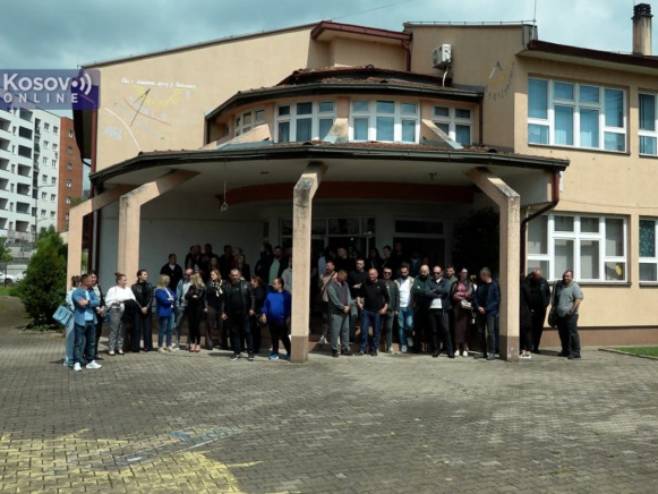 Protest u Gračanici i Lipljanu zbog hapšenja direktora zdravstvenih i obrazovnih ustanova (VIDEO)