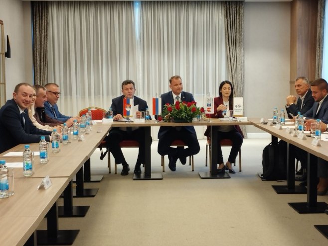 U Banjaluci sastanak opozicionih partija (FOTO)