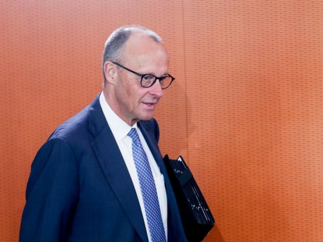 Merc predlaže da Ukrajina dobije status "pridruženog člana" bez prava glasa