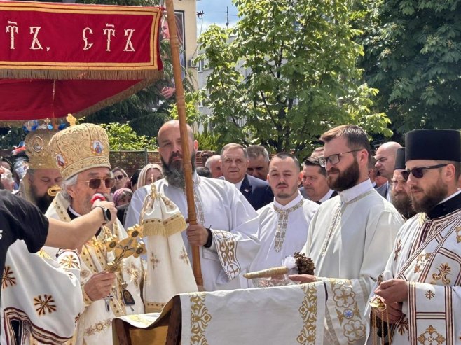 Spasovdan u Banjaluci - na litiji brojni građani (FOTO/VIDEO)