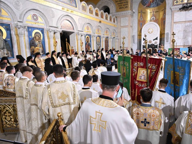 Patrijarh Porfirije: Beograd je danas molitveno srce Srba, Spasovdanska litija živi korak vjere