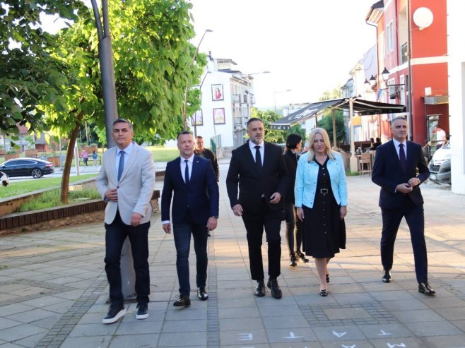 Cvijanović u Derventi: Uvijek je zadovoljstvo razgovarati sa našim ljudima na terenu