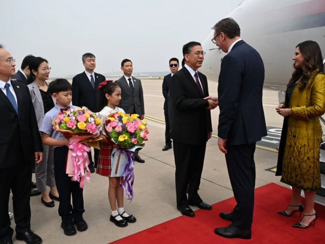 Vučić stigao u Peking, počinje višednevna zvanična posjeta NR Kini (FOTO)