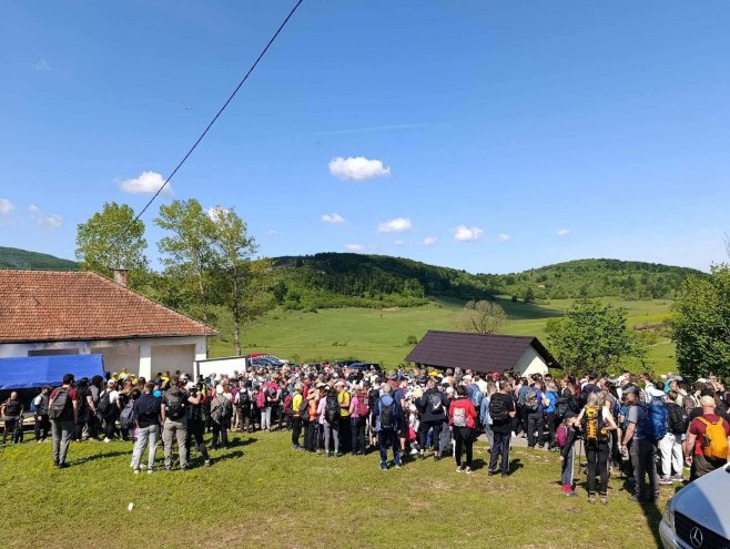 Na Manjači među više od 500 planinara i devedesetjednogodišnjak