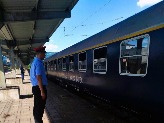 Švajcarski turistički voz prošao kroz Srpsku (FOTO)