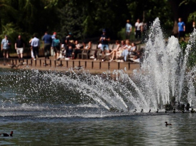 Rekordne temperature za ovo doba godine u Francuskoj i Velikoj Britaniji