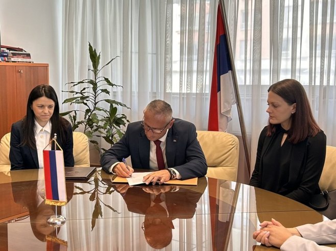 Za dvoje djece poginulih boraca ugovor u Ministarstvu rada